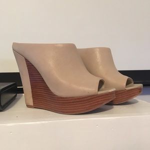 ALDO nude+brown wedges size 7